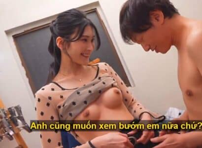 Poster of Cửa hàng quần áo luôn đông khách bởi vì cô chủ shop giỏi gạ địt khách nam