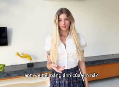 Poster of Em gái bất ngờ khi thấy anh trai thẩm du với ảnh nude của mình